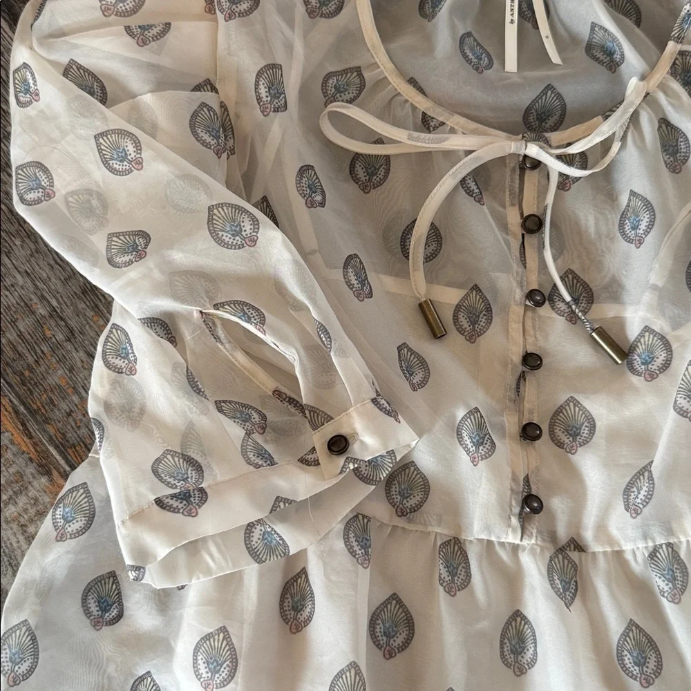 Anthropologie Cream Sheer Puff-Sleeve Peplum Blouse with Leaf Print size small